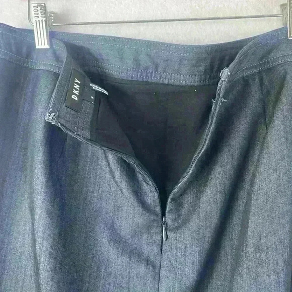 DKNY Women's Dark Denim Wrap Above Knee Front Slit Zipper Back Skirt Size 14 - Picture 8 of 9